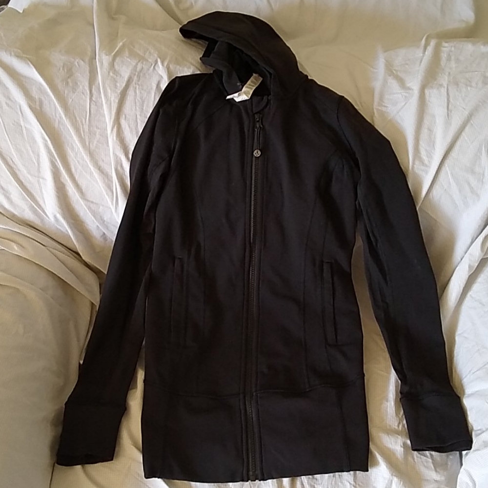 EUC like new Lululemon daily practice hoodie jacket size 2